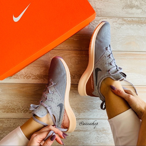 Nike Shoes - NWT Nike Free trainers Premium